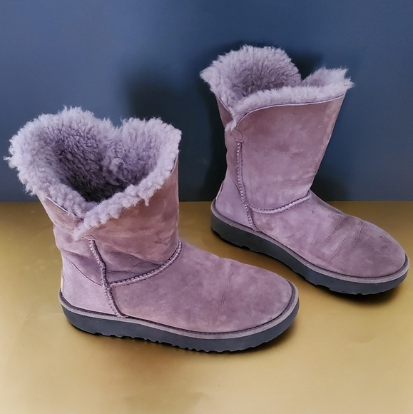 Ugg Boots - Picture 3 of 9